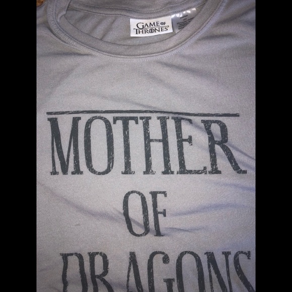 Game of Thrones “Mother Of Dragons” Official T - Picture 5 of 5